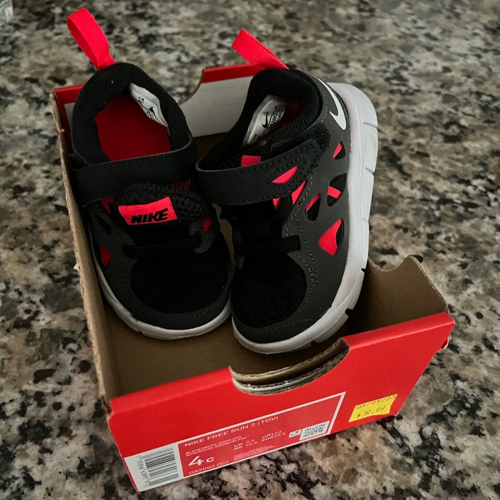 NIKE Shoes